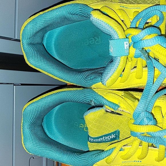 SALE💖Reebok SmoothFlex size 8 - Picture 2 of 6
